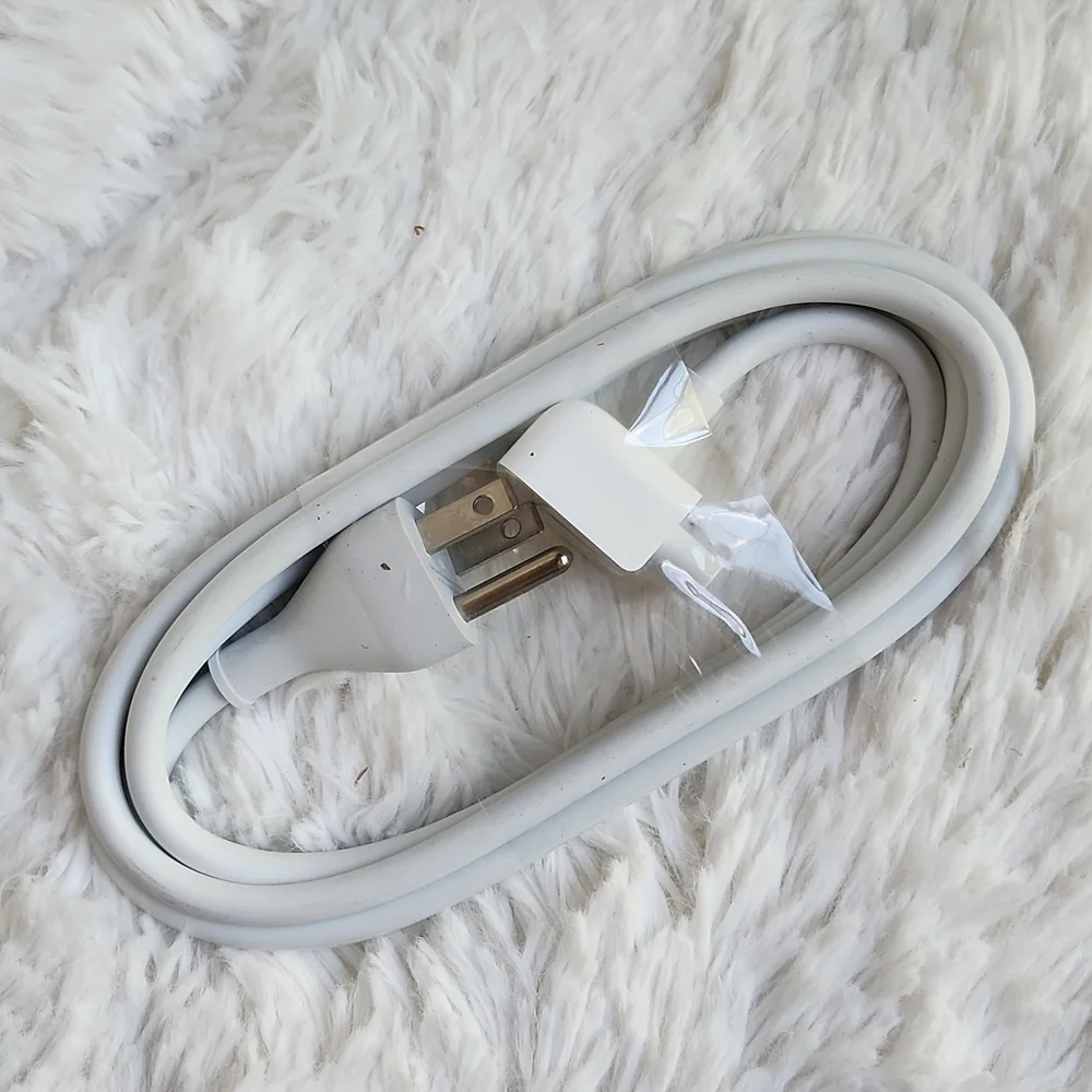 APPLE 6 FT POWER CORD EXTENSION PLUG